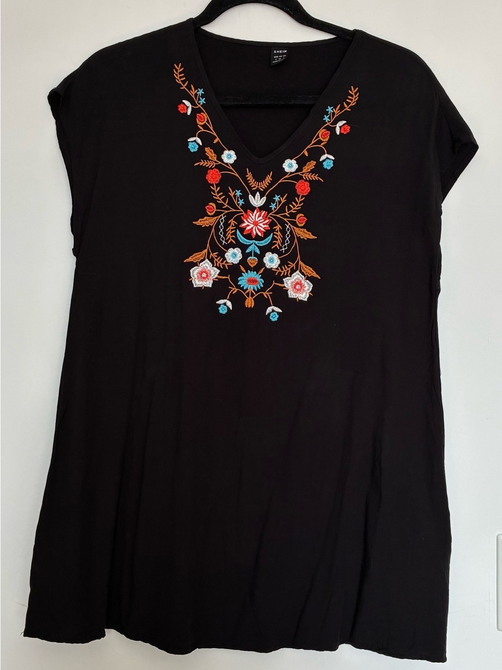 Black Embroidered V-Neck Women's Top with Floral Detail size small